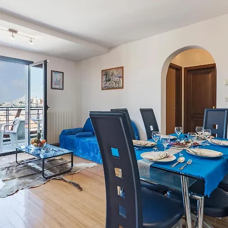 1 Bedroom Beautiful In * Pula