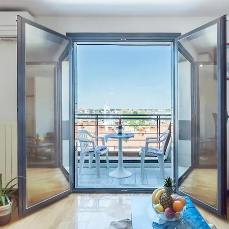 Awesome In With Wifi Apartament Pula